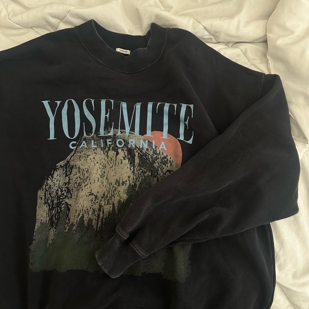 Abercrombie & Fitch Vintage Yosemite Crewneck